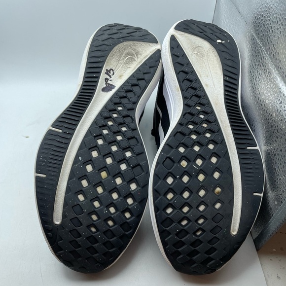 Nike Air Winflo 10 womens black sneakers size 9 - Picture 9 of 11